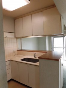 樹木の素材感にこだわったマットな質感のキッチン　渋谷区Ｉ様邸